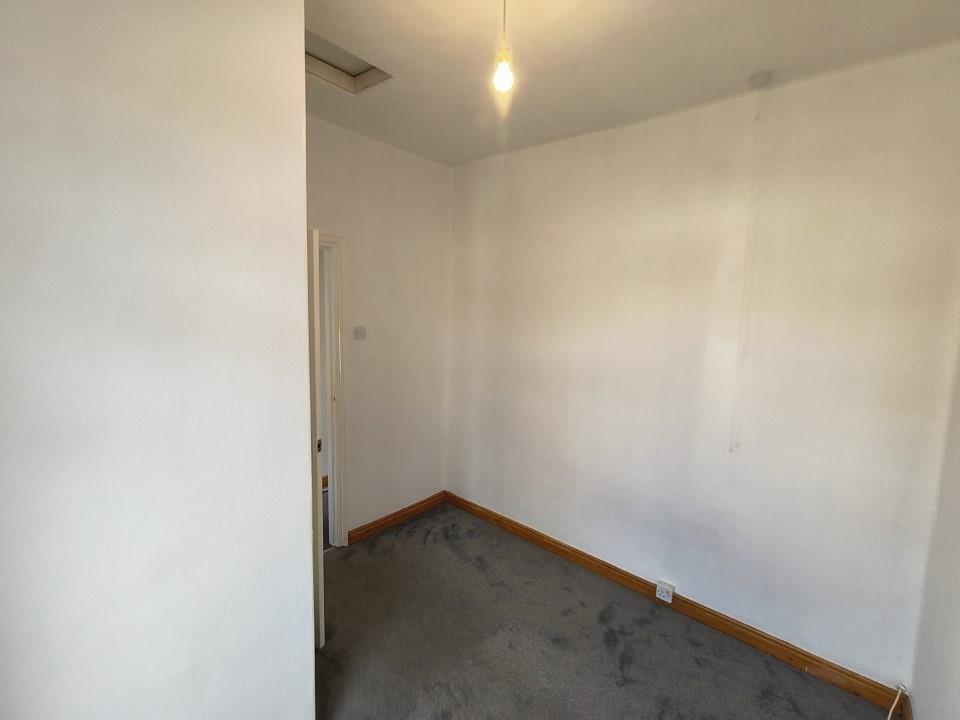 BEDROOM 2 1.jpg