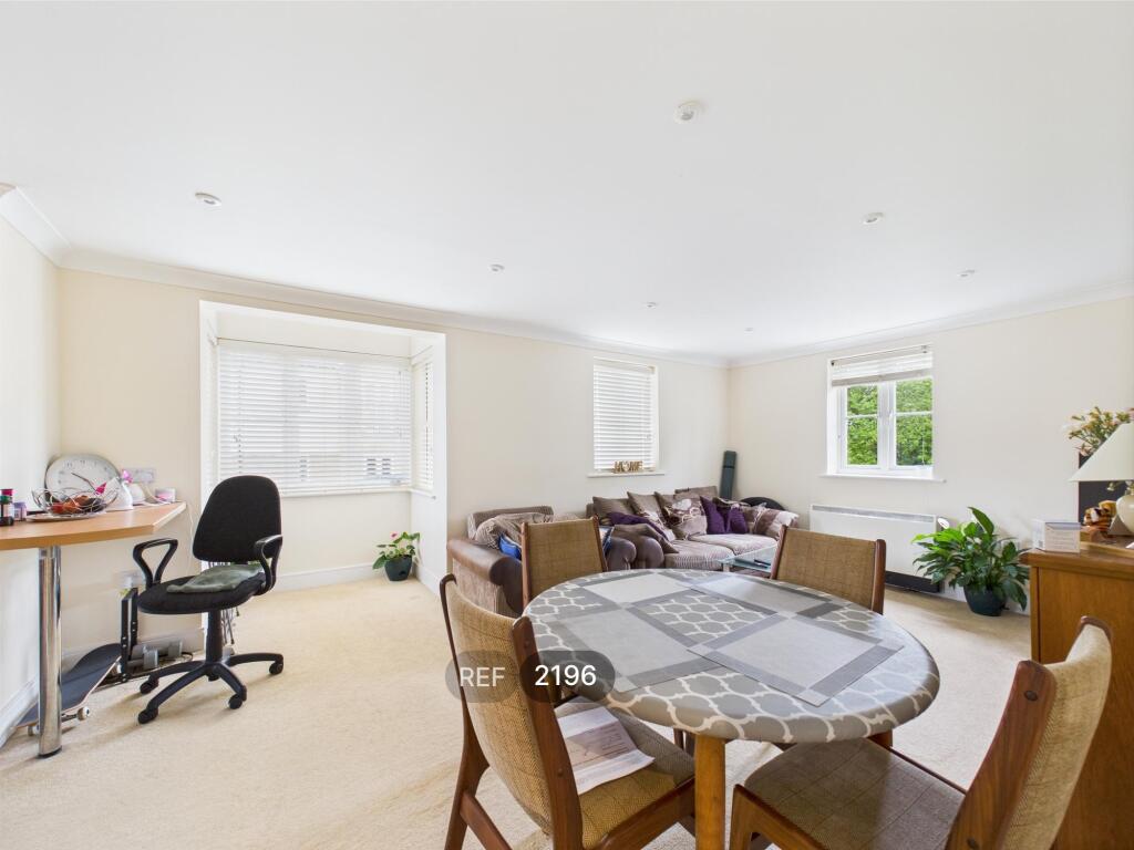 Kitchen &amp; Living area