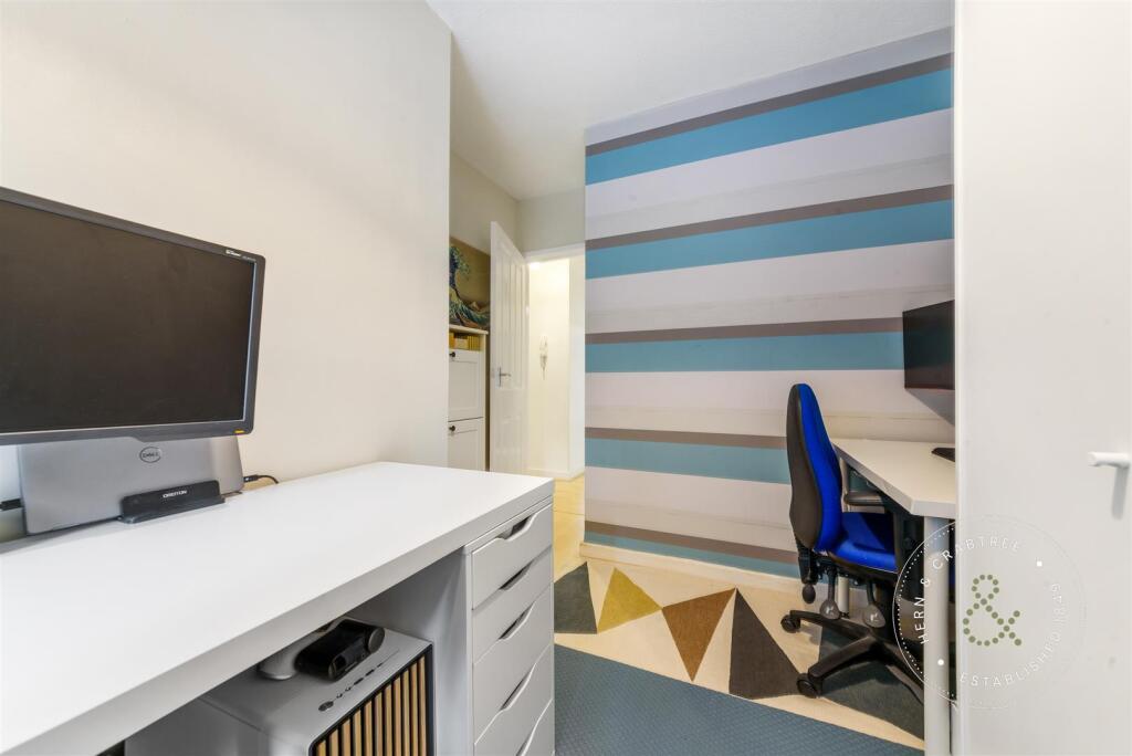 Greystone-Court-04.jpg