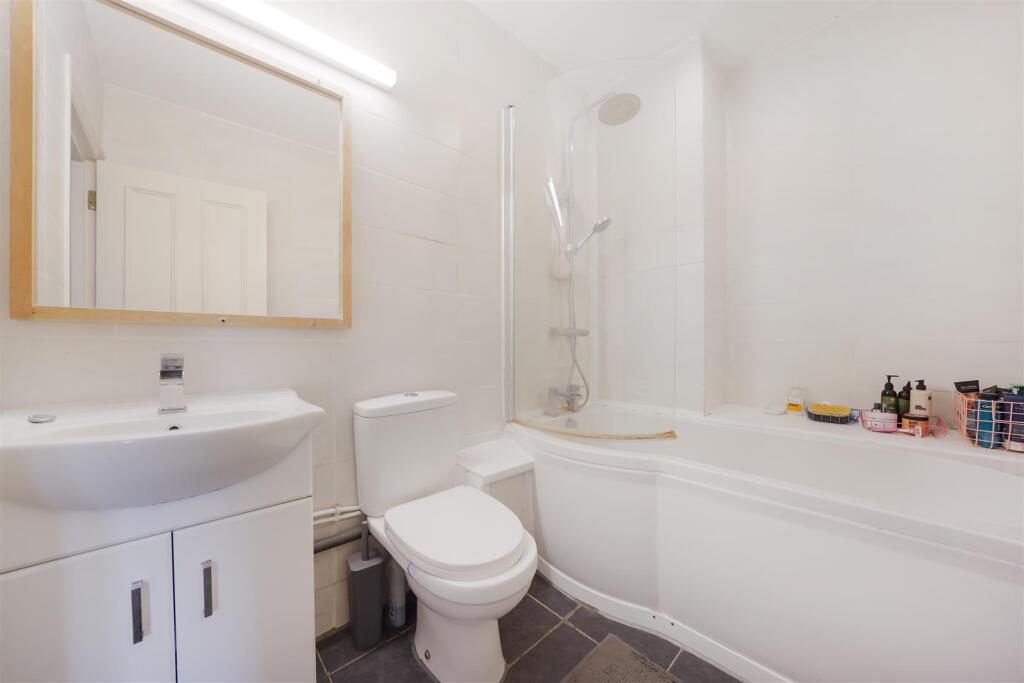 7 Oakley Road - O7xWIfbrgOZ9CdxughLG.jpg