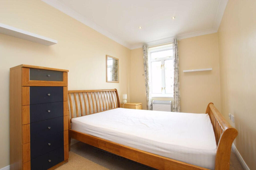 Essex Road,  Islington, N1