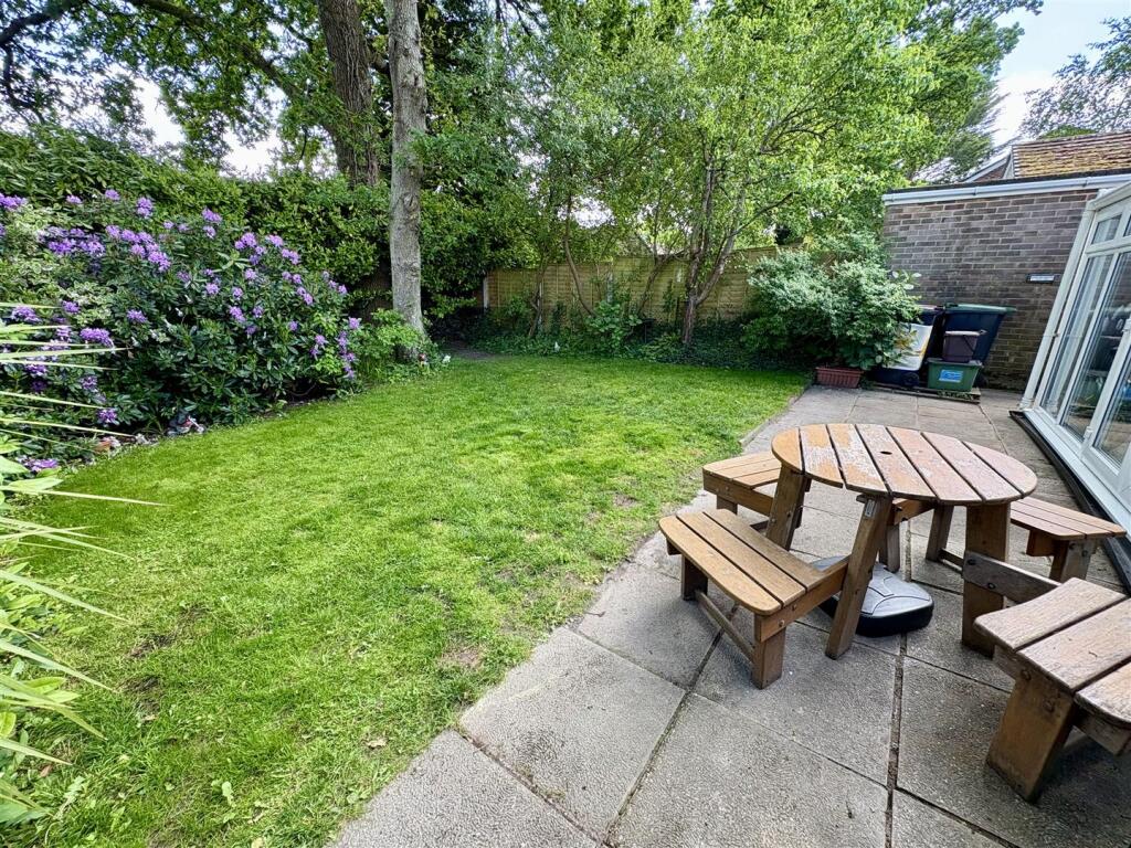11. garden.jpg