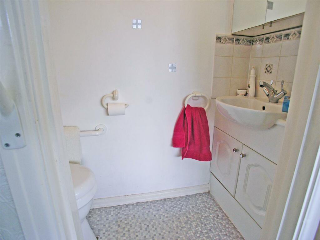 Ensuite Cloakroom