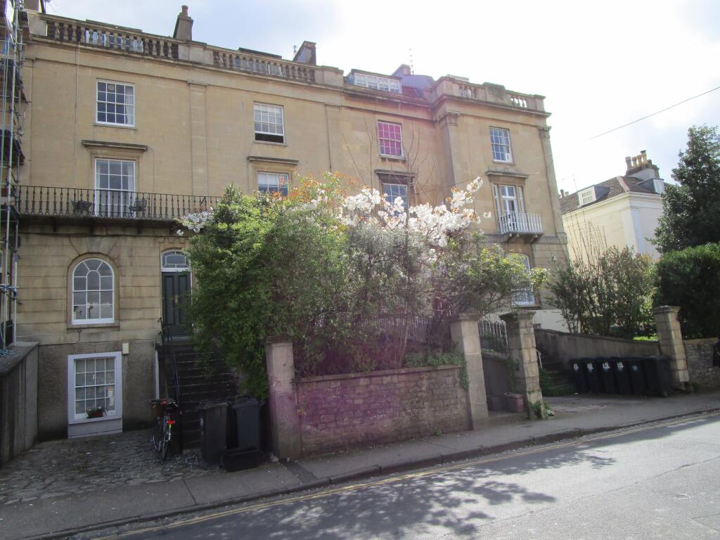 12 Aberdeen Front