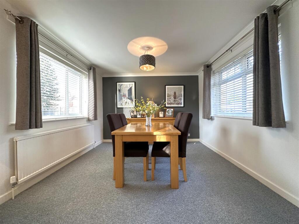 Dining Room 991