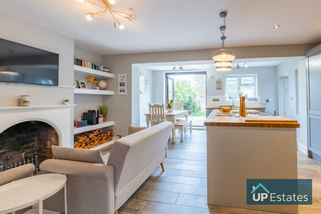 kitchen 1.jpg