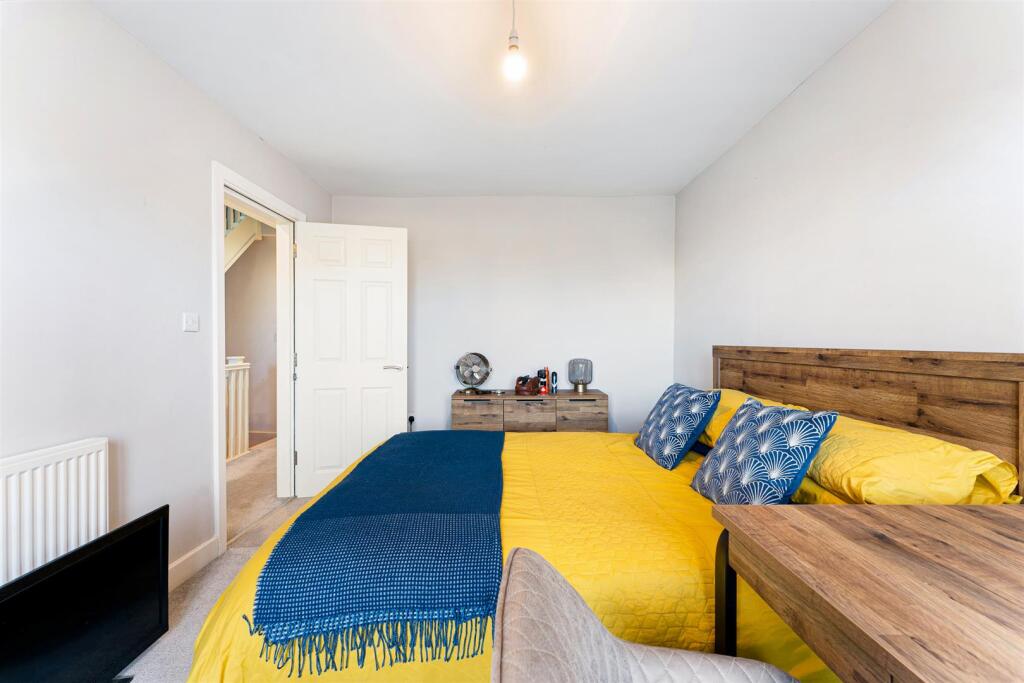 6 Lark Hill Court-17.jpg