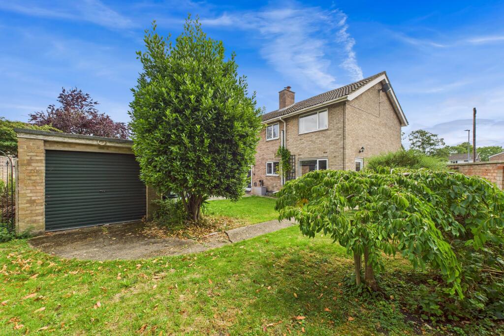 CAM05454G0-PR0038-STILL018