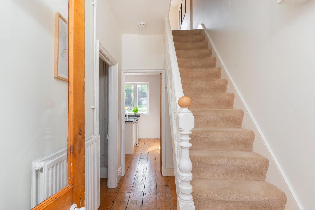 1B1R6BN - Hallway A.jpg