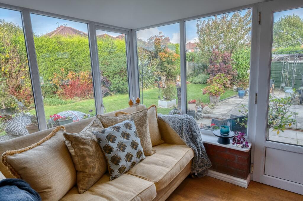 Garden Room 