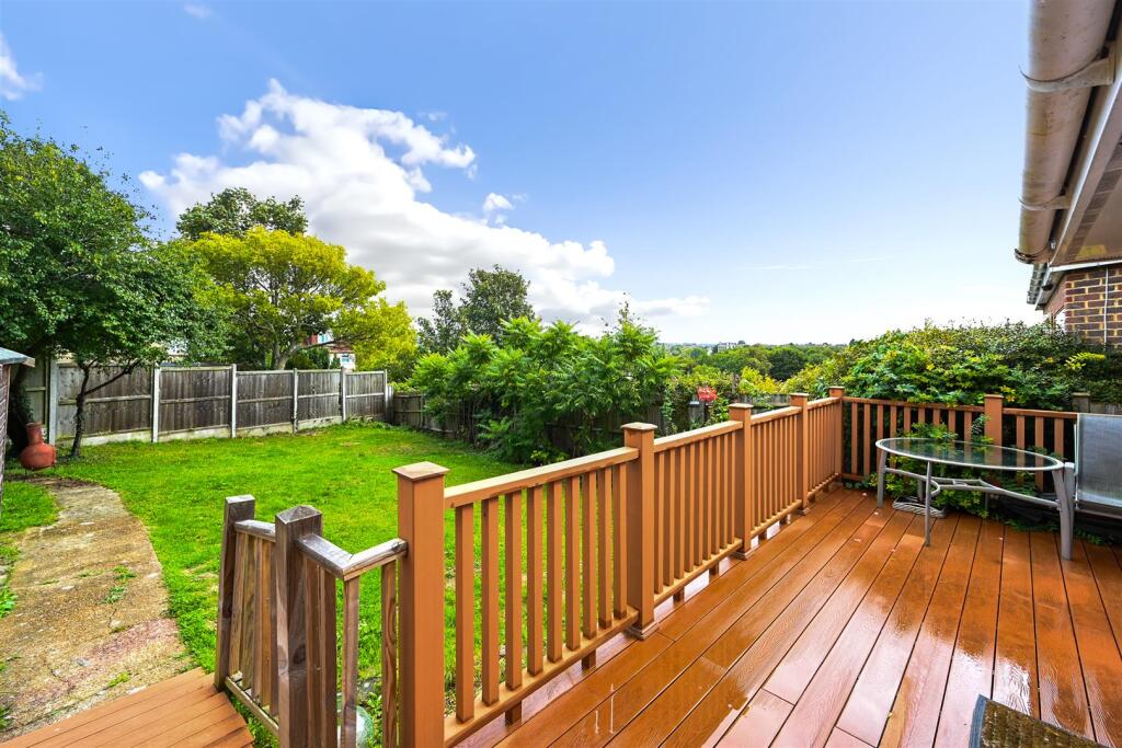 Hillside, BN41 (20).jpg