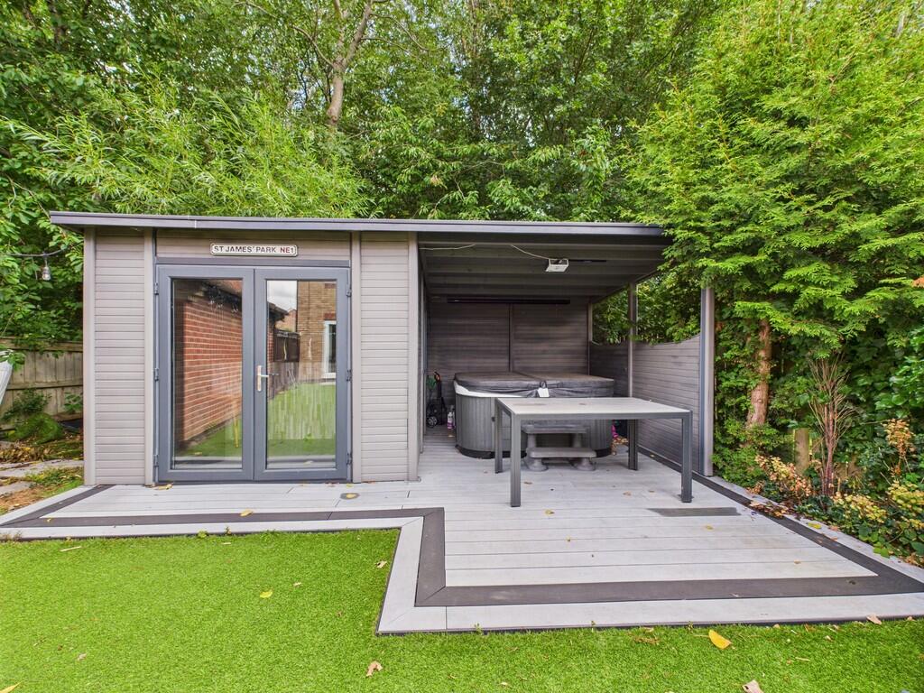 CAM01835G0-PR0255...