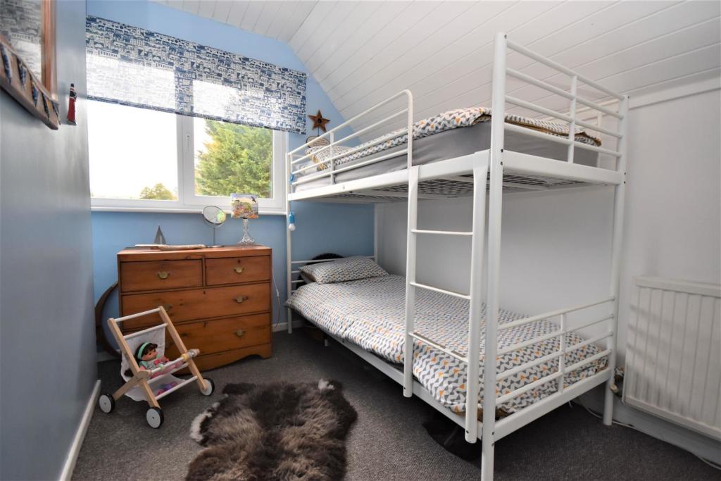 Bedroom 3.JPG