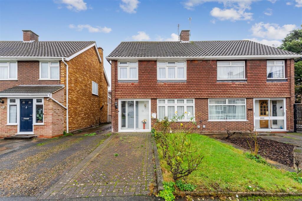 14 Lynton Close, Isleworth TW7 7ET-2.JPG