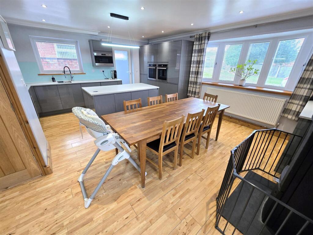 Sitting Room/Diner/Kitchen