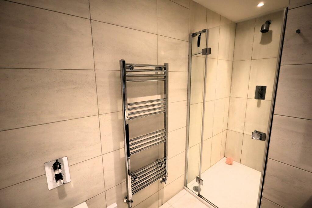 En-Suite Bathroom