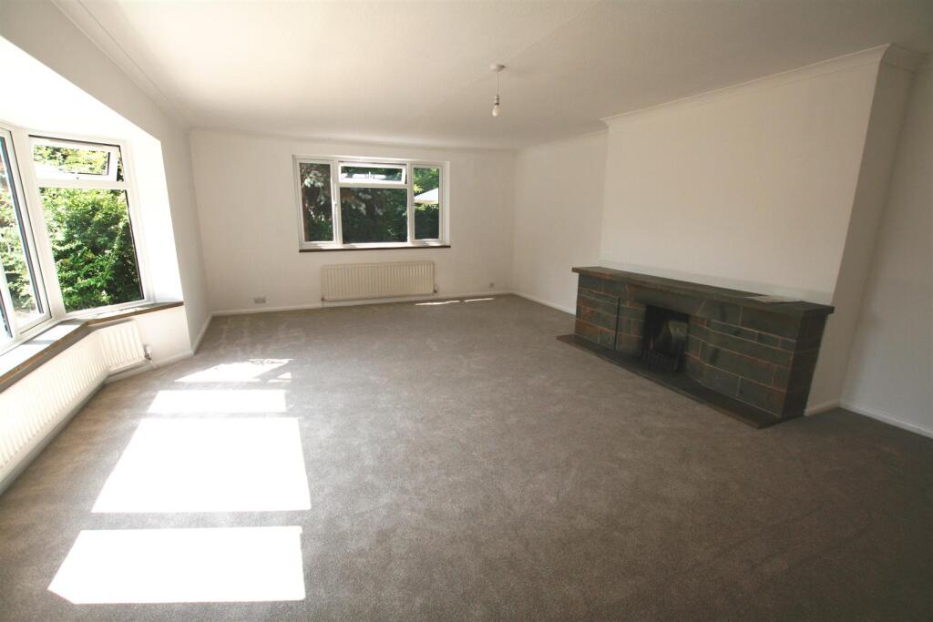 gowerhouse,livingroom.JPG