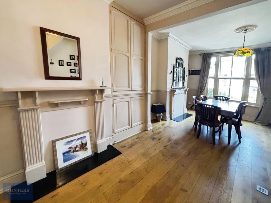 Lounge Dining Room 1