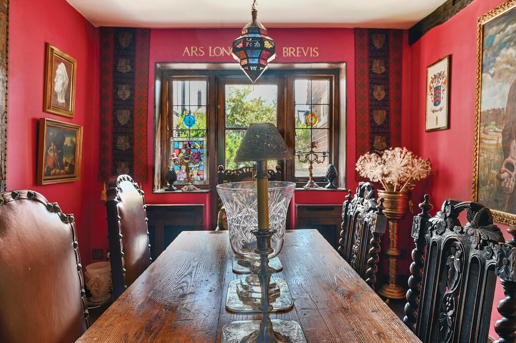 7 mermaid street ...