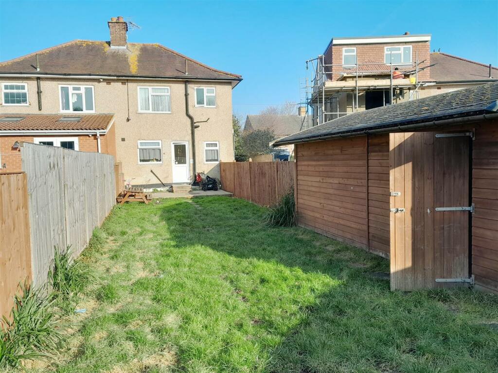 Detached Garage