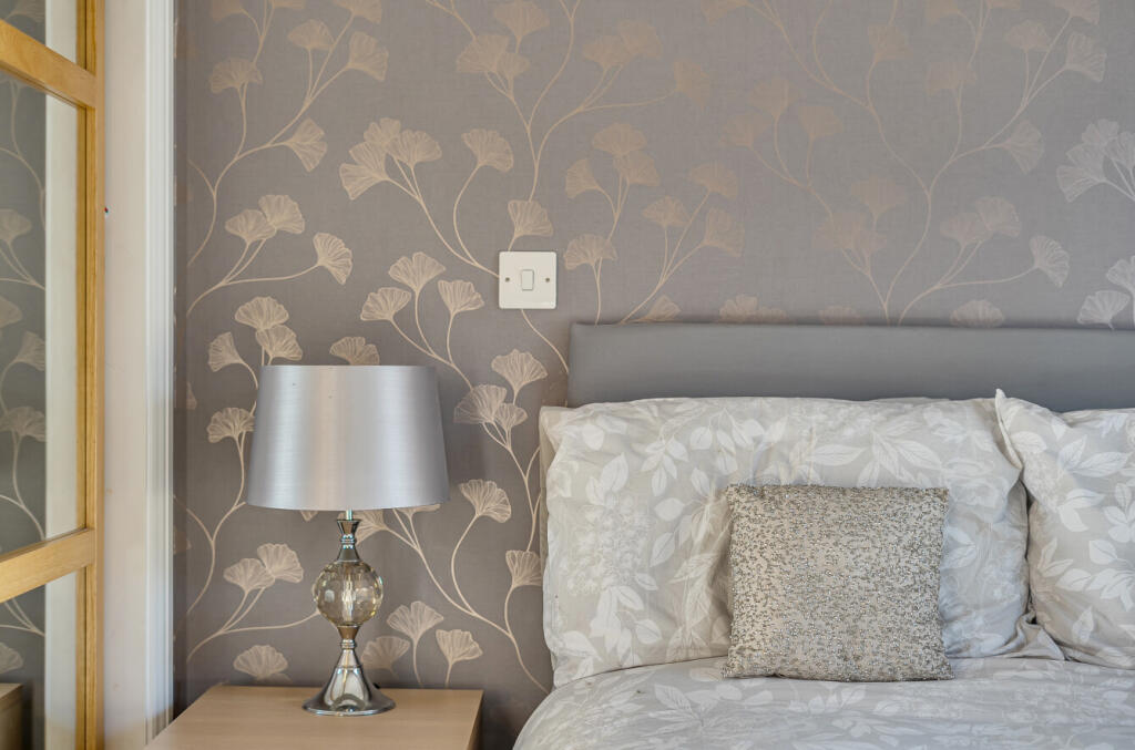 1362189-3-68e4188...