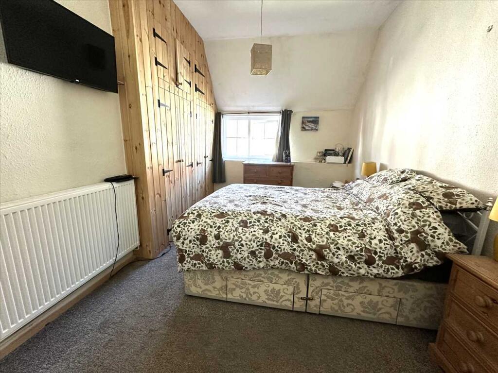 Bedroom (front)