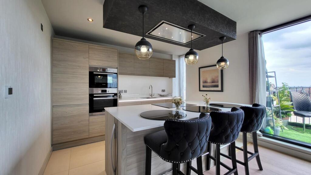Stonebow House 4C - 14 Kitchen 1.jpg