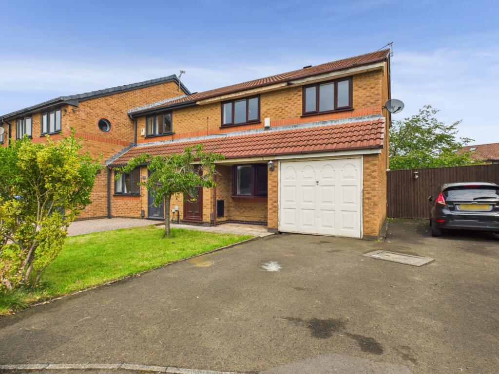 CAM03729G0-PR0059-STILL003