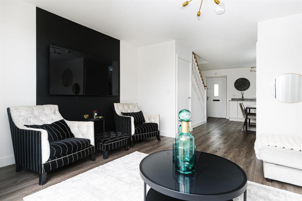 Bramleys Estate Agents - Lapwing Close - Crosland 