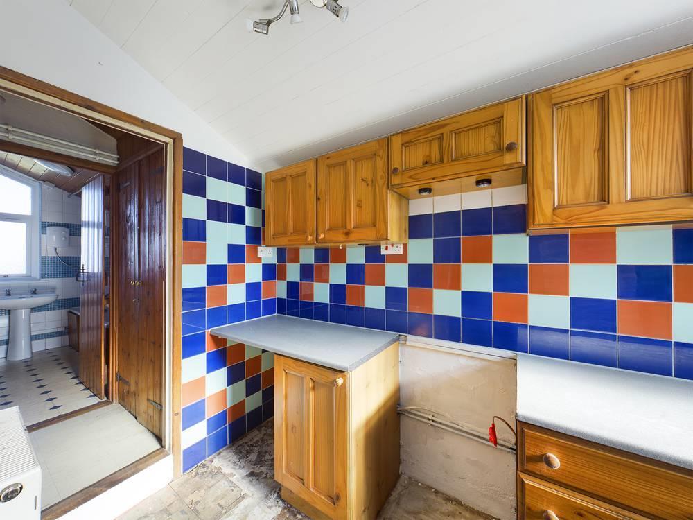 49 Mount Wise Kitchen 02