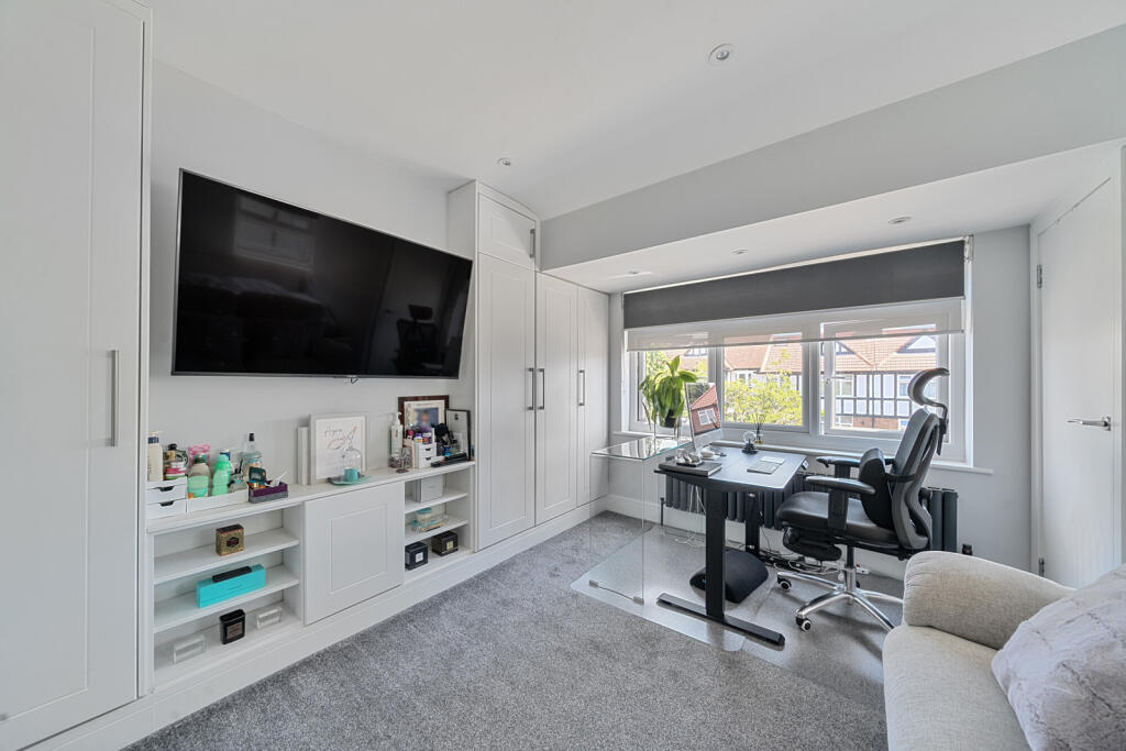 1306272-14-6852c7...