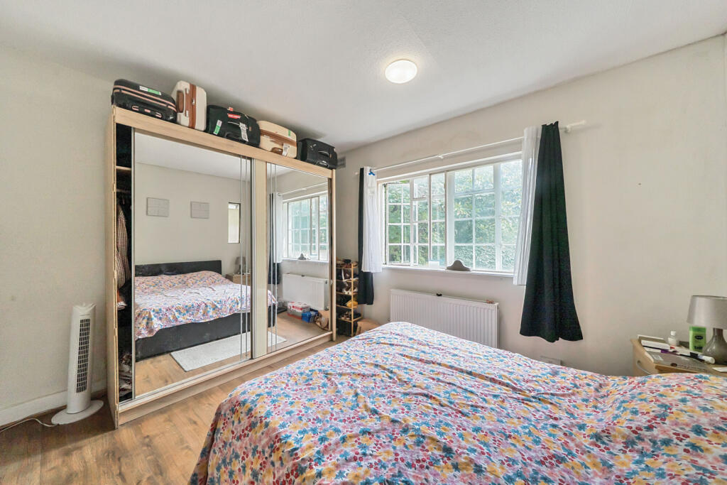 1319534-9-68657d4...