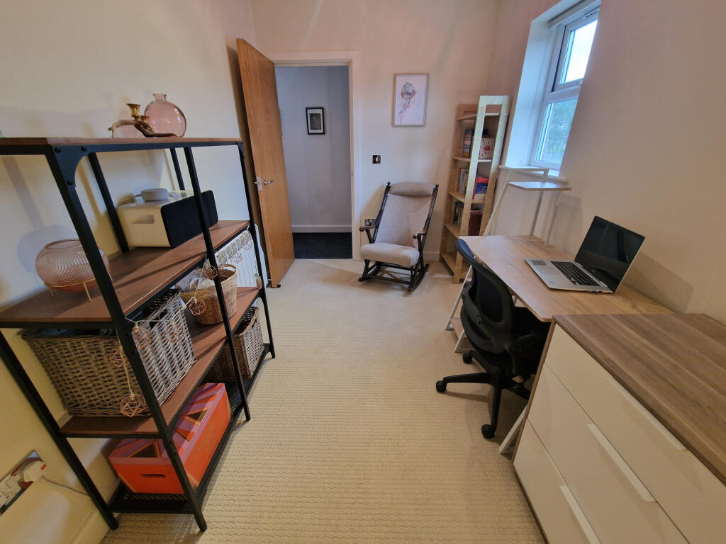 Bed 1.2