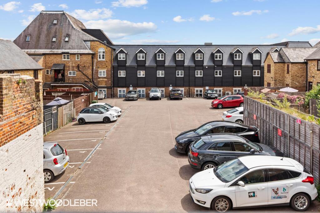 BrookridgeCourt_11.jpg