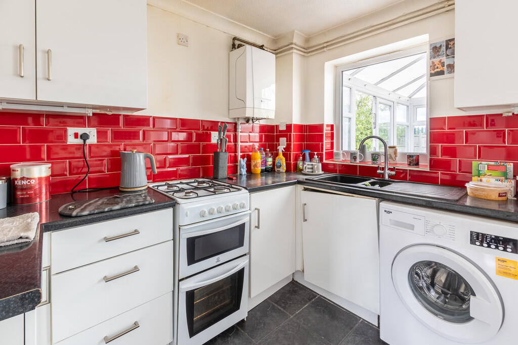 6 Chelmsford Driv...