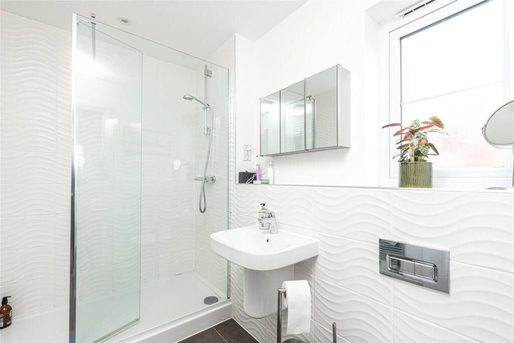 En Suite Shower Room