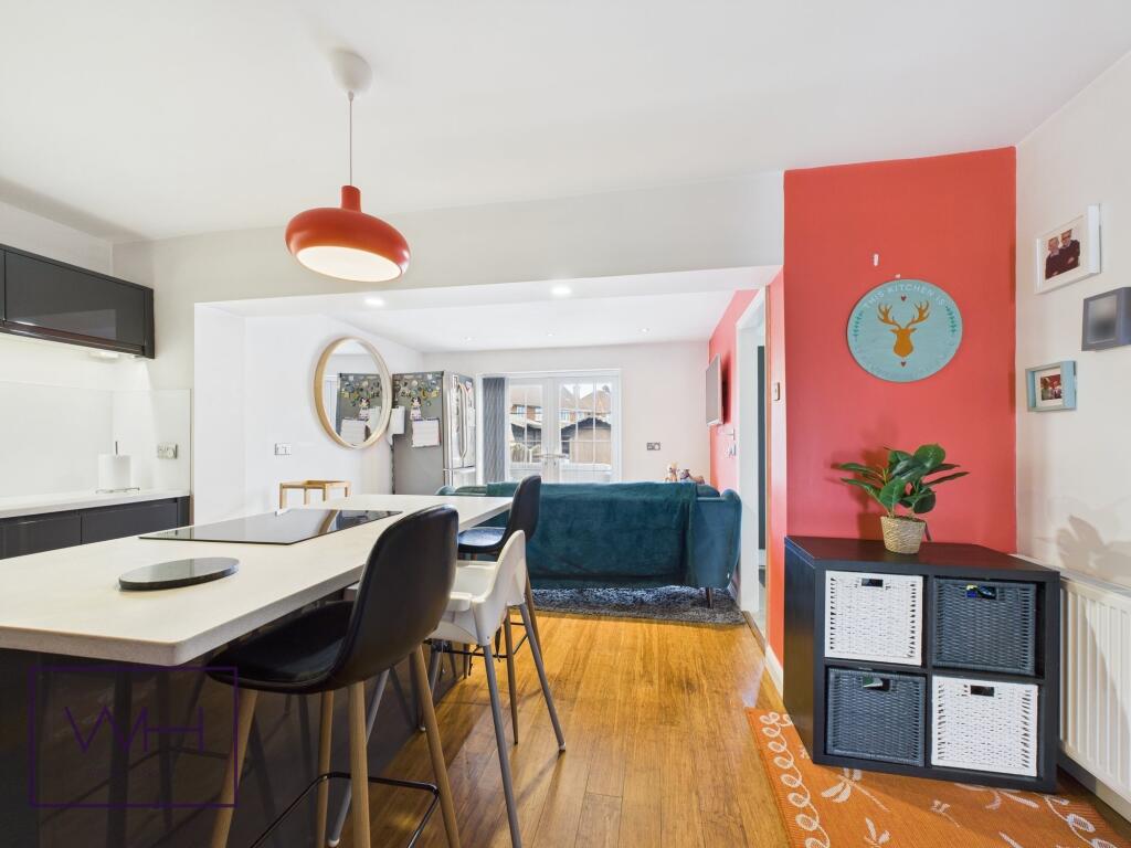 CAM03785G0-PR0235-ST