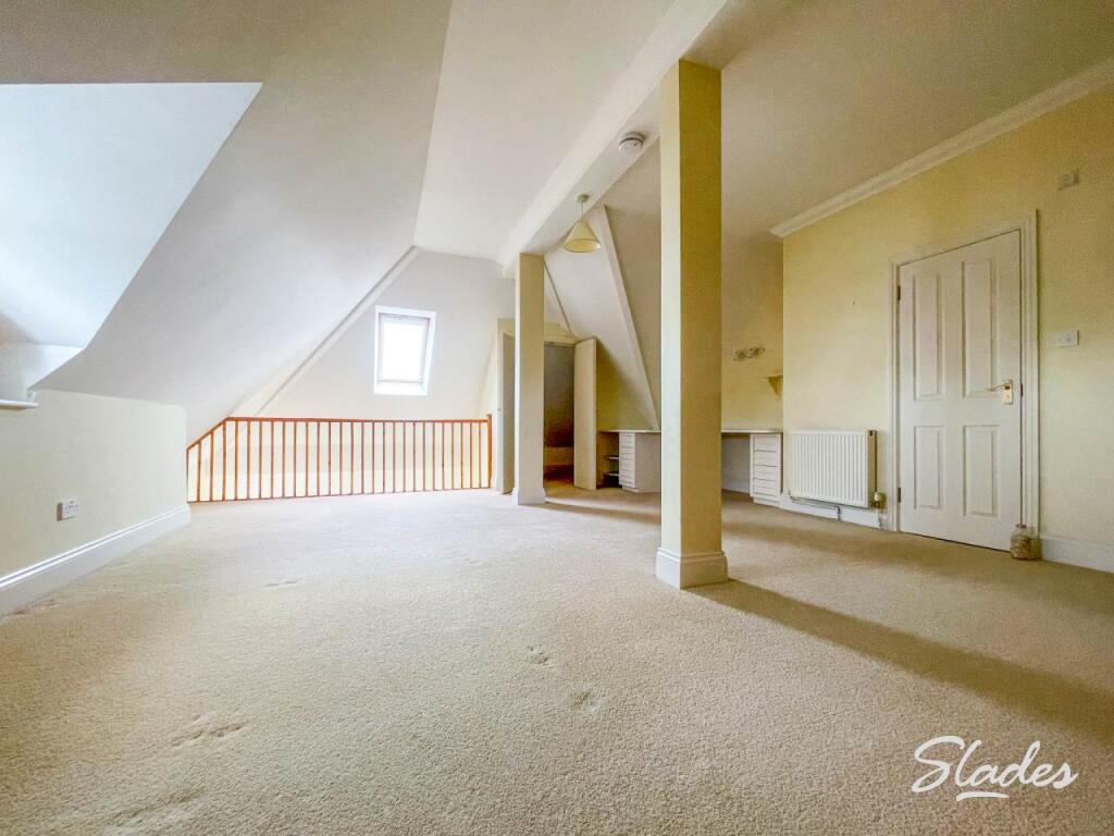 10 Carlton Dene mast