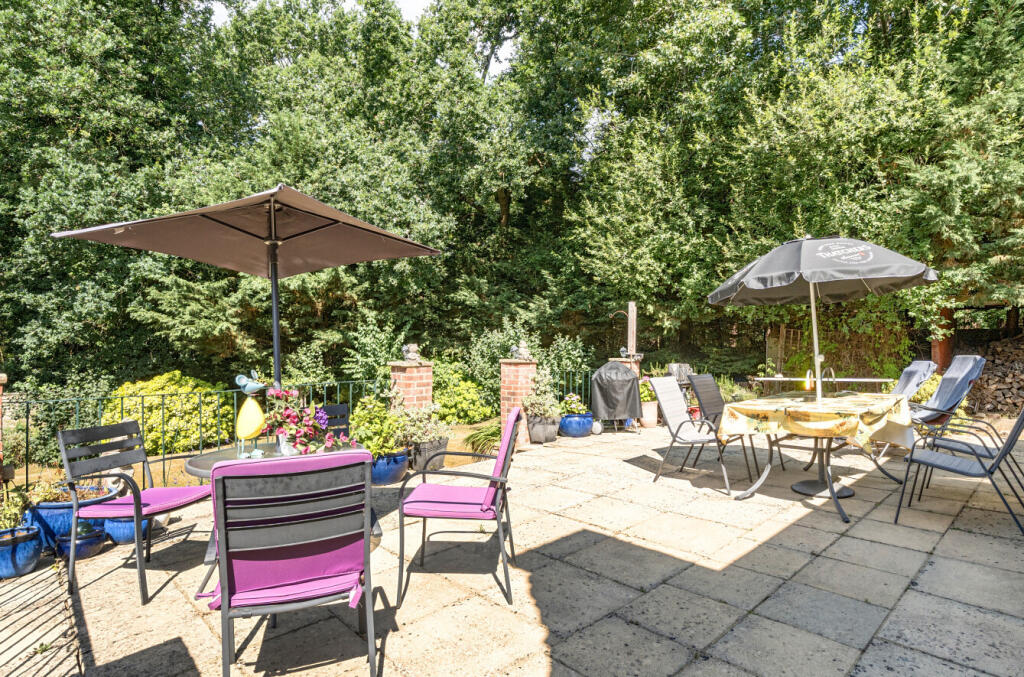 1318436-19-686401...