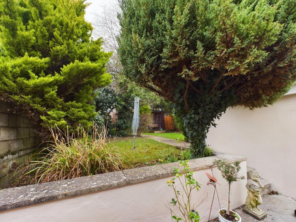 CAM01740G0-PR0342-STILL002