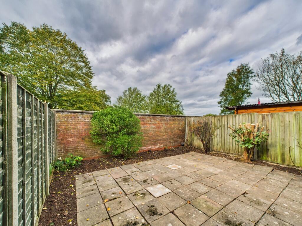 CAM02023G0-PR0178-STILL032