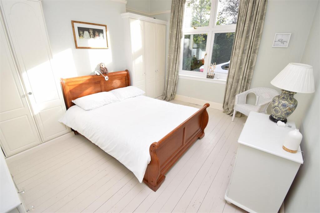 GROUND FLOOR BEDROOM (2).JPG