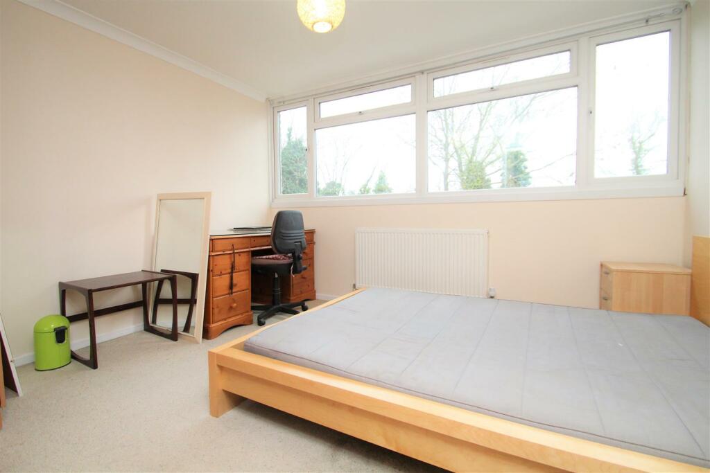 Bedroom 5.JPG