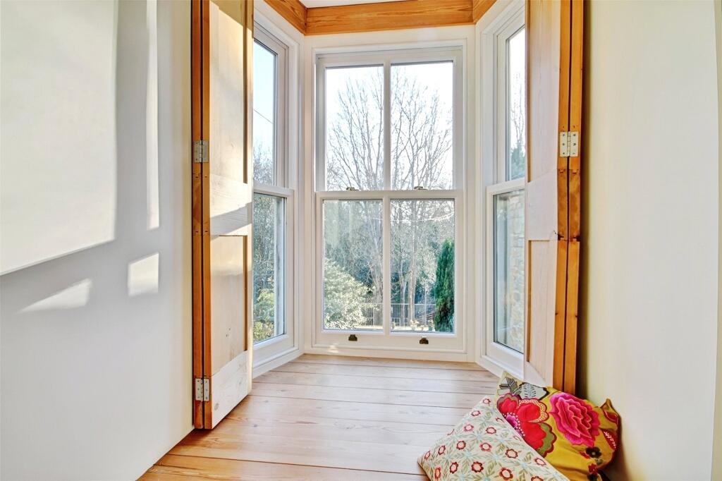 Oriel Window