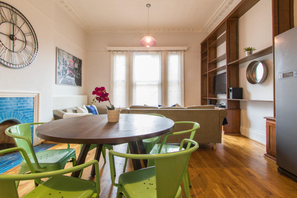 F2.7AWS Kitchen