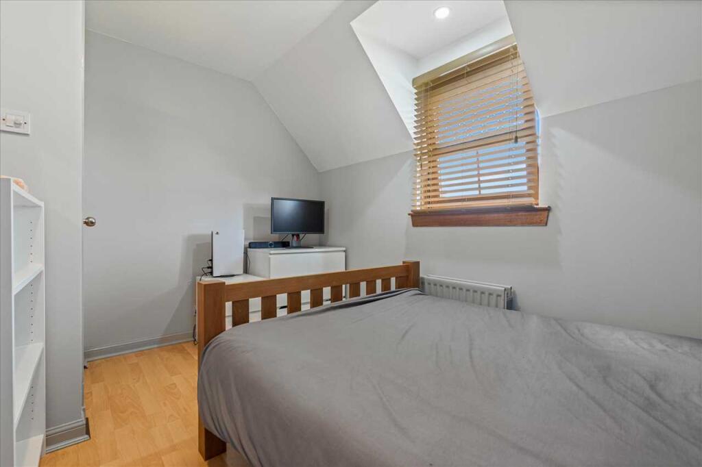 Bedroom Three (2)