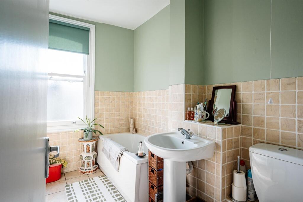 D&amp;D Fonthill Rd-10.jpg