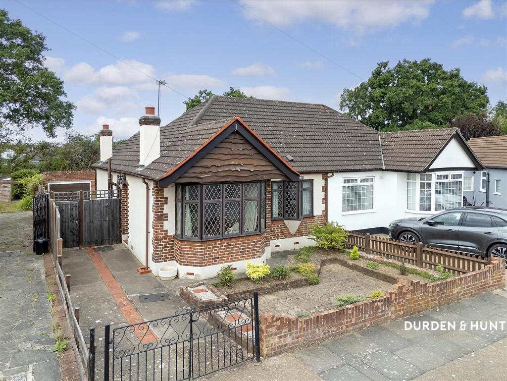 Woodhall Crescent