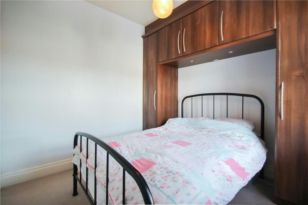 Bedroom 2 Aspect 2