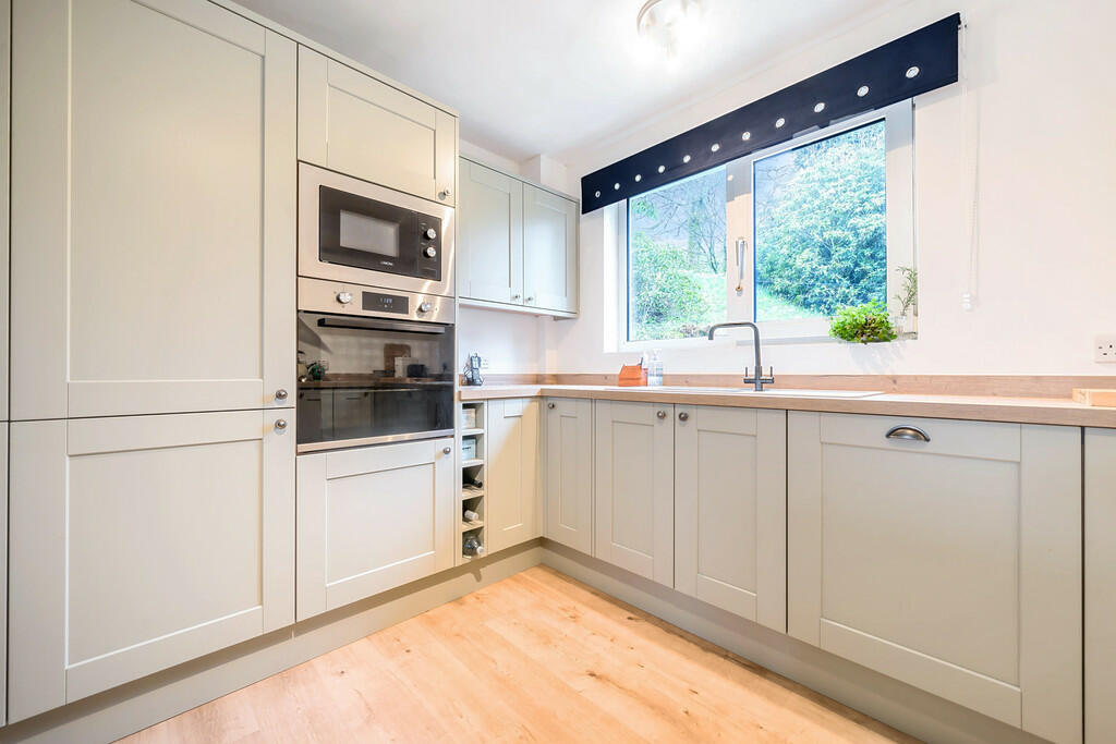 Kitchen / Living ...